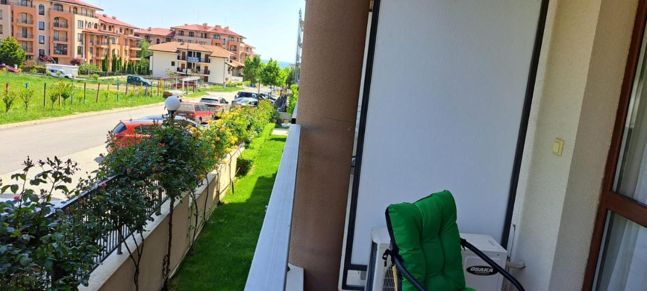 Patrick'S Apartments - Sorrento Sole Mare, Sveti Vlas Extérieur photo