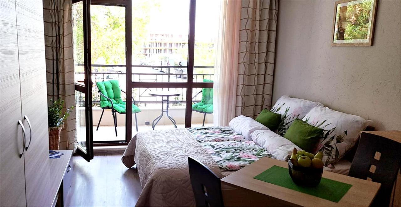 Patrick'S Apartments - Sorrento Sole Mare, Sveti Vlas Extérieur photo